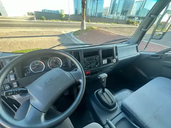 2019 ISUZU NPR HD