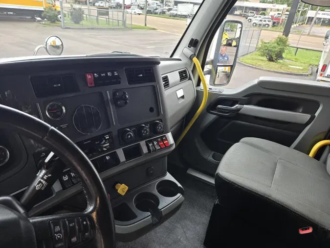 2021 Kenworth T680