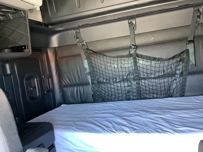 2024 Freightliner Cascadia 126
