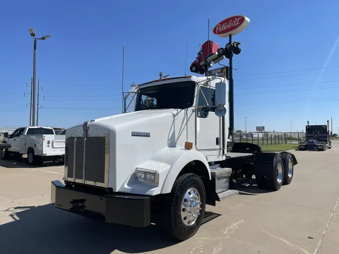 2020 Kenworth T800