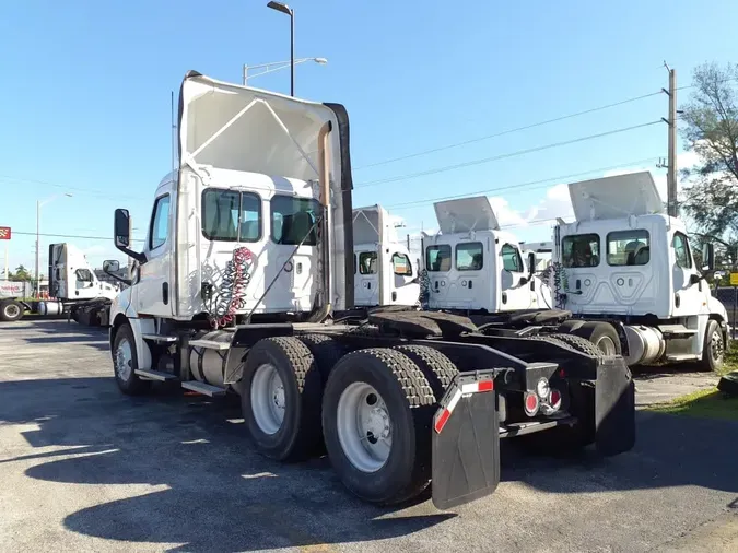 2019 FREIGHTLINER/MERCEDES NEW CASCADIA PX12664
