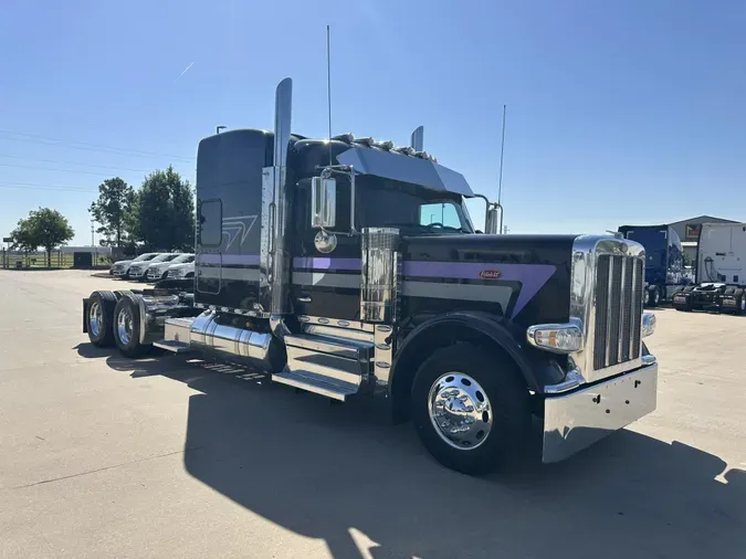 2025 Peterbilt 589f42a48f6c36456c8cbf113814ee8efa3