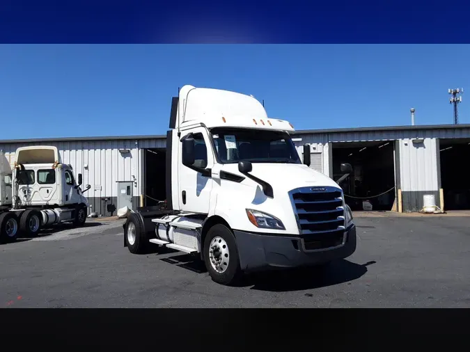2020 Freightliner Cascadia 126f42b451bb9f39fcd3a93f9a1cd24ce1e