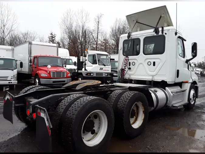 2019 FREIGHTLINER/MERCEDES NEW CASCADIA PX12664