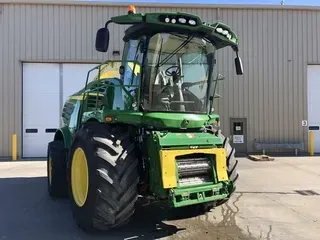 2016 John Deere 8800