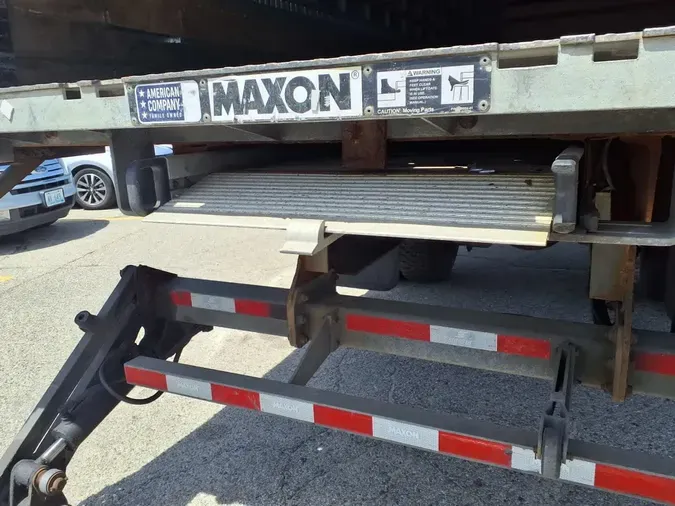 2019 FREIGHTLINER M2 106