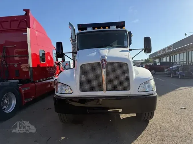 2020 KENWORTH T370