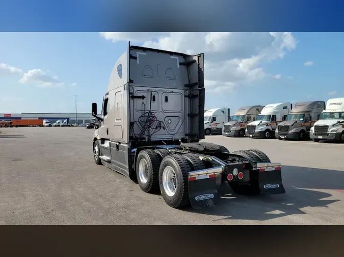 2024 Freightliner Cascadia