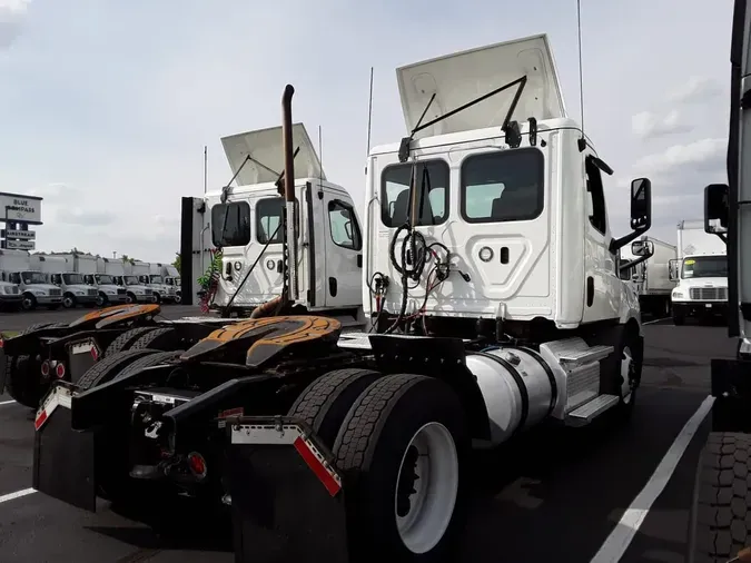 2020 FREIGHTLINER/MERCEDES NEW CASCADIA 116