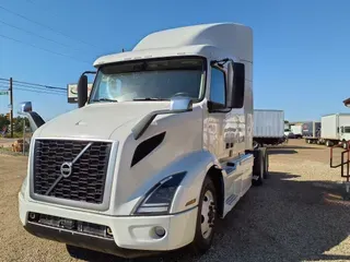 2019 VOLVO VNR64T-640