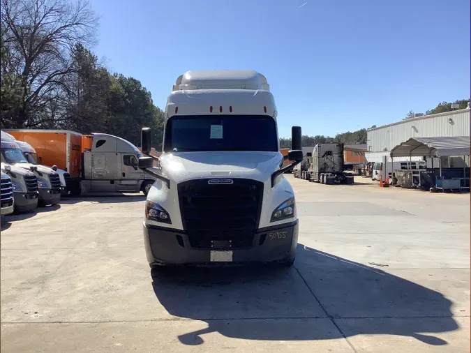 2020 Freightliner Cascadia