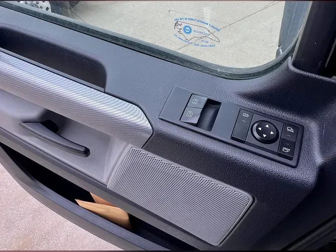 2020 FREIGHTLINER CASCADIA 116