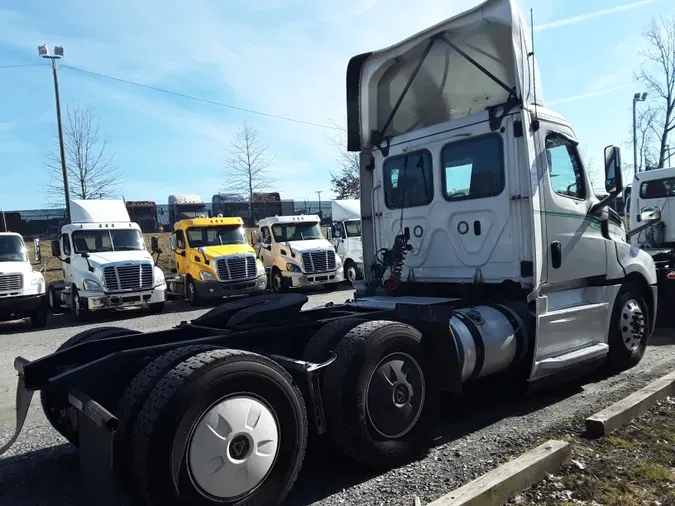 2019 FREIGHTLINER/MERCEDES NEW CASCADIA PX12664