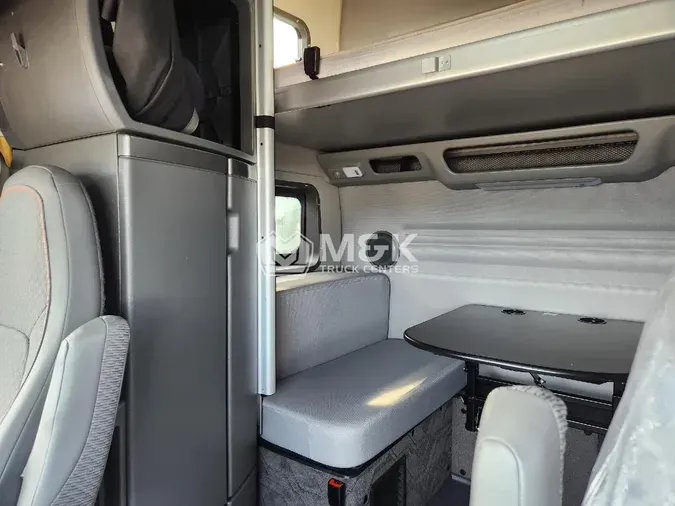 2023 VOLVO VNL64T860