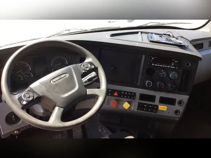 2020 Freightliner Cascadia 126