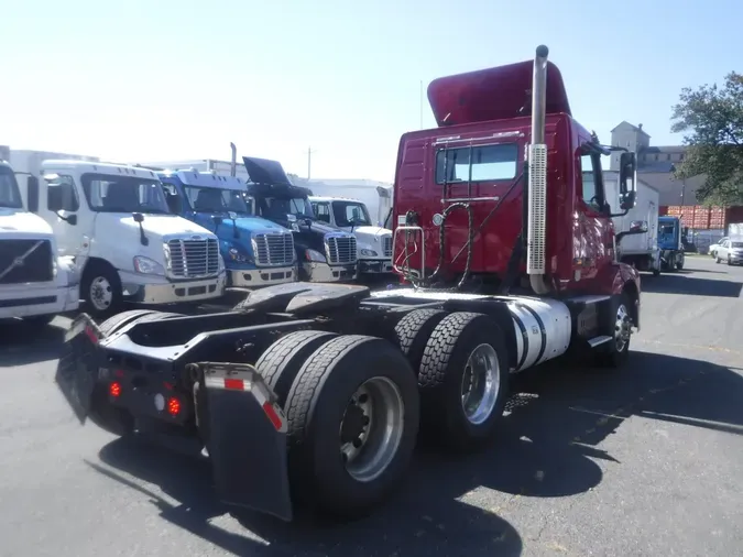 2017 VOLVO VNL64TRACTOR