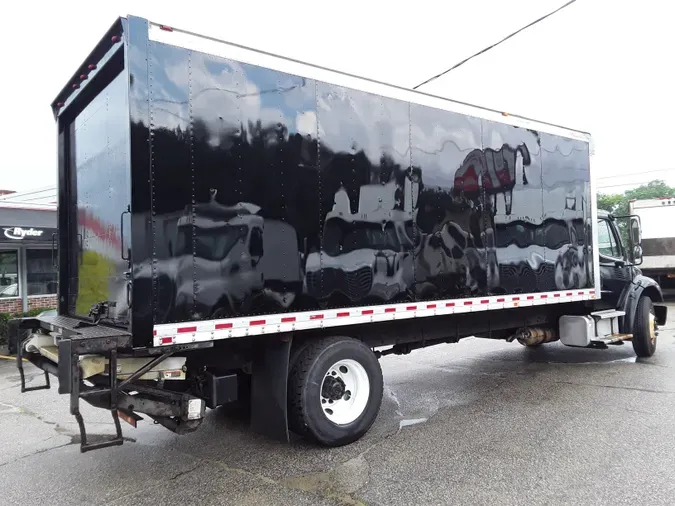 2018 FREIGHTLINER/MERCEDES M2 106