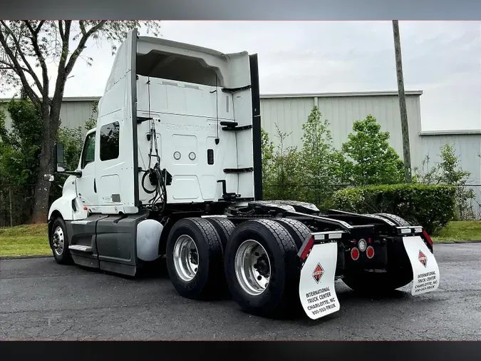 2022 INT LT625 6x4