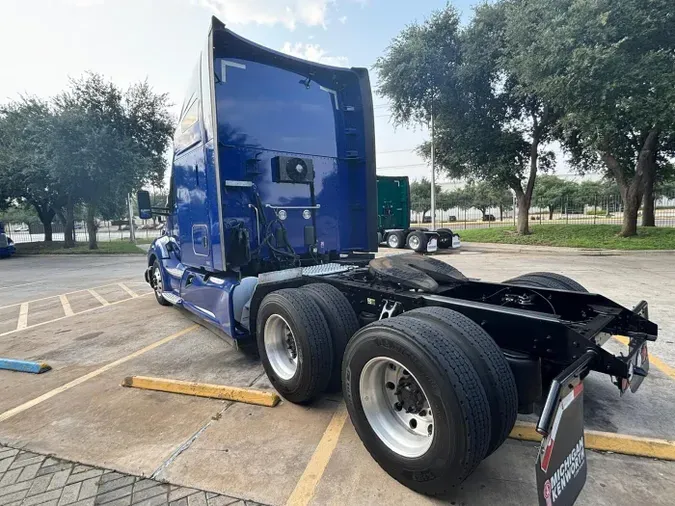 2021 Kenworth T680