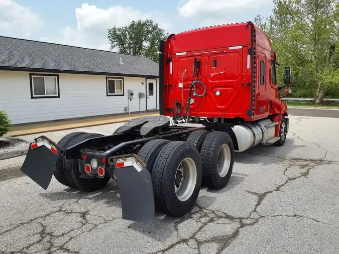2019 FREIGHTLINER NEW CASCADIA PX12664
