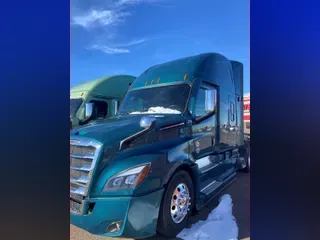 2025 Freightliner New Cascadia