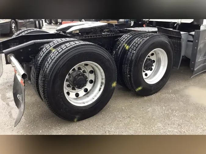 2023 Freightliner Cascadia 126f44dadbed6c9ef610b535136db0e238b