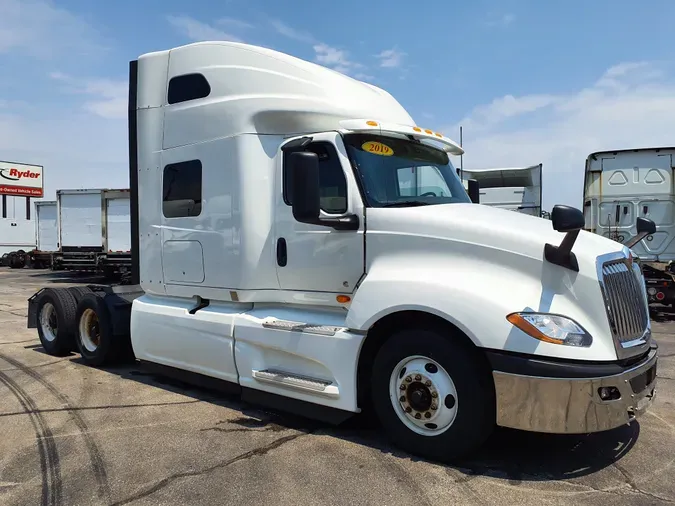 2019 NAVISTAR INTERNATIONAL LT625 SLPR CAB