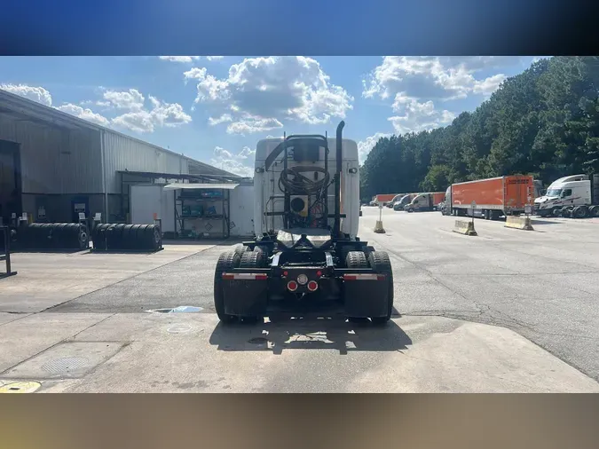 2021 Freightliner Cascadia 126