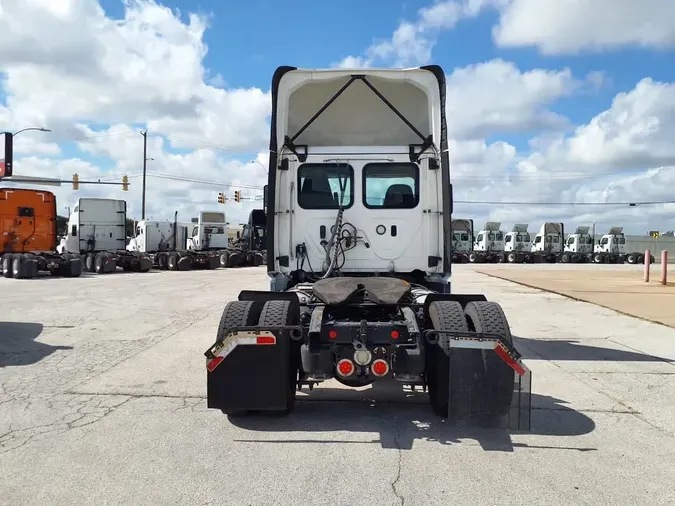 2020 FREIGHTLINER NEW CASCADIA 116