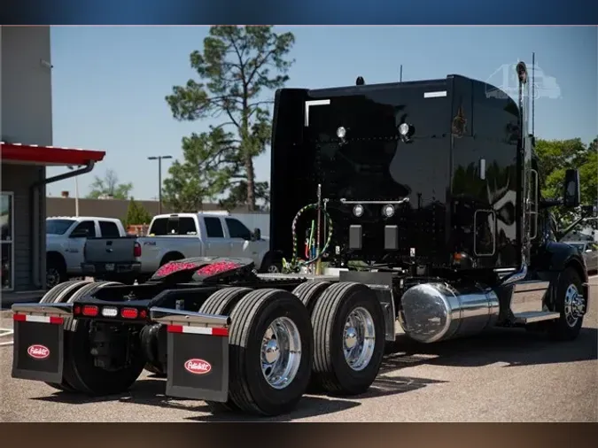 2025 PETERBILT 579