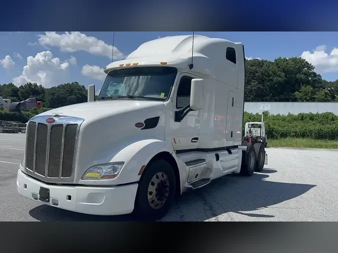2022 Peterbilt 579
