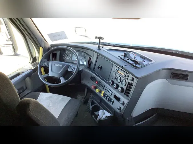 2022 Freightliner Cascadia 126f458d088695bec6b1321b3888af65f44