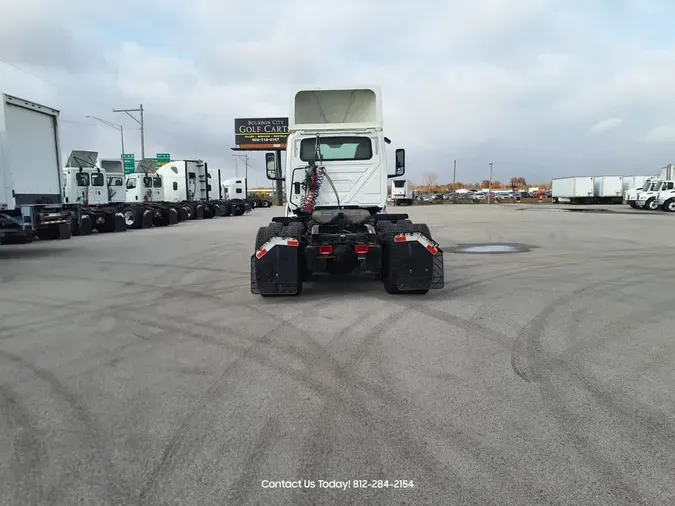 2019 NAVISTAR INTERNATIONAL LT625 DAYCAB T/A