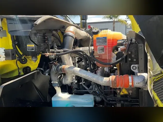 2018 INTERNATIONAL RH613