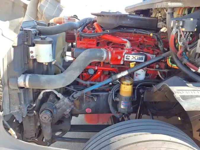 2019 NAVISTAR INTERNATIONAL LT625 SLPR CAB