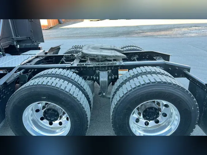 2023 Freightliner Cascadia 126