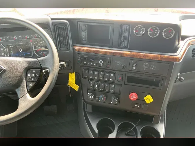 2022 INT LT625 6x4f45e7f0023cc4eaa190682055e83ae09