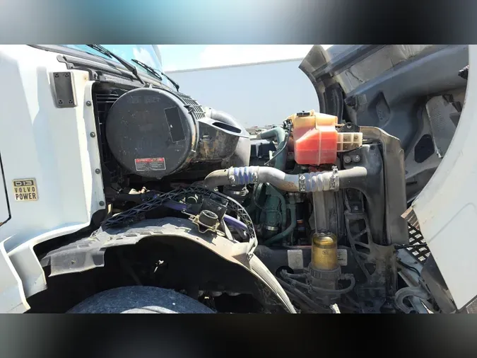 2018 Volvo VNL300