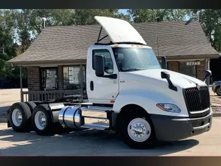 2021 INT LT625 6x4
