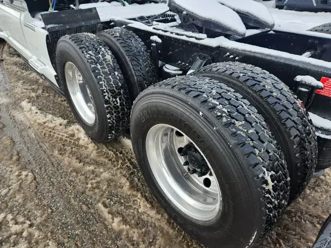 2020 VOLVO VNL64T760f4643130f0de0ddf739e044e60072fb7