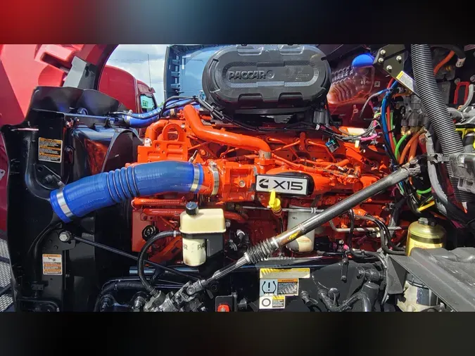 2022 Peterbilt 579f4645523d2e575f7b43916e6ffd5511e