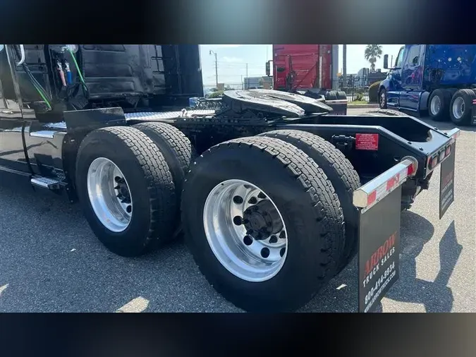 2020 VOLVO VNL760