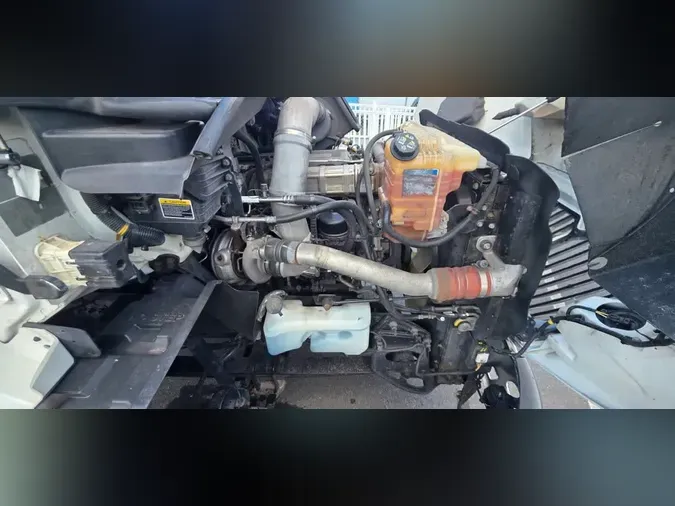 2019 NAVISTAR INTERNATIONAL RH613 DAYCAB S/A