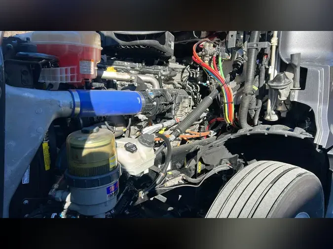 2023 Freightliner Cascadia 126