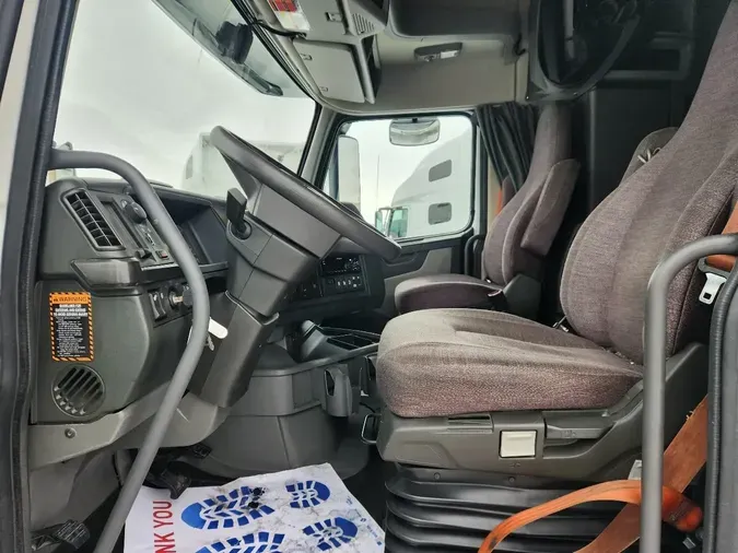 2021 VOLVO VNL64T740f472ca7165cb26ef44c4408e5c298d9f