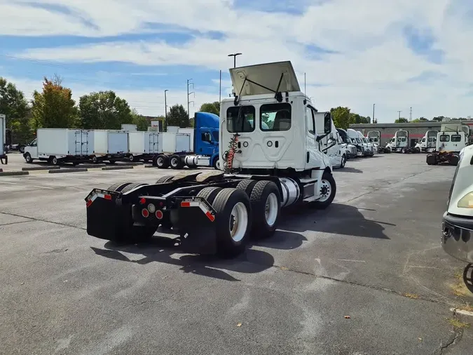 2018 FREIGHTLINER NEW CASCADIA PX12664
