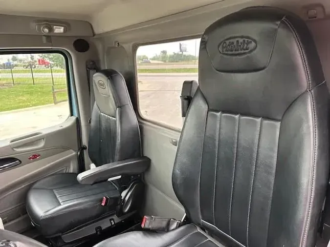2022 Peterbilt 567