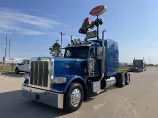 2023 Peterbilt 389