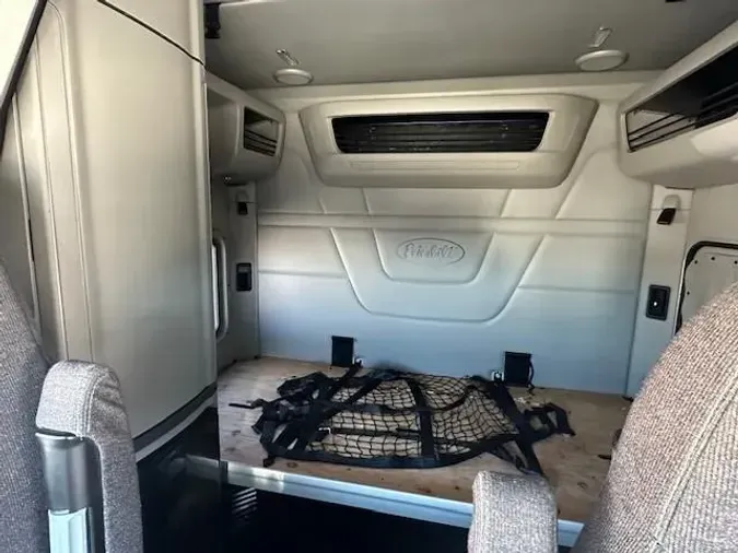 2022 Peterbilt 579f483450de88b4f8dde07879bd5c03c8b