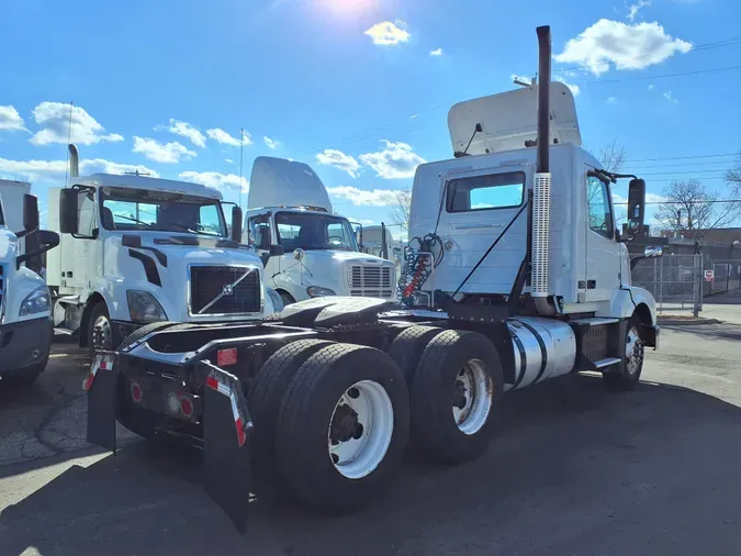 2016 VOLVO VNL64TRACTOR